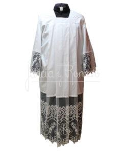 ALBA DE ENCAJE TRADICIONAL CRISMON CUELLO ROMANO