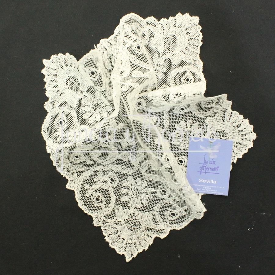 Encajes, mantillas y pañuelos